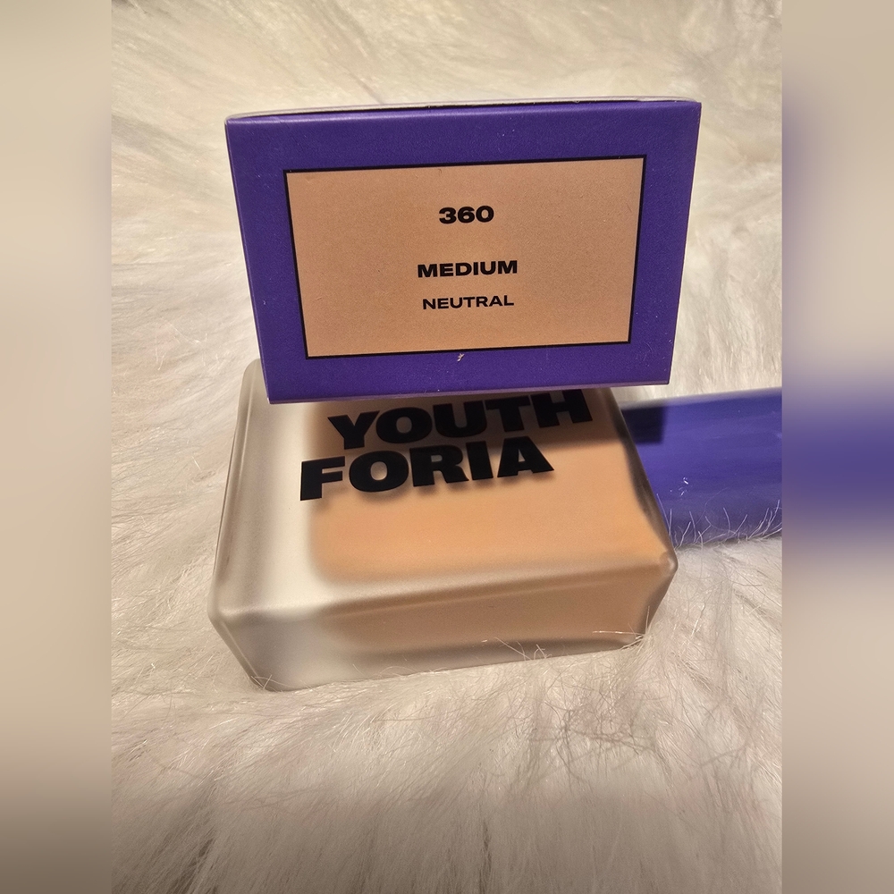 Youthforia Date Night Skin Tint Serum Foundation in Shade 360